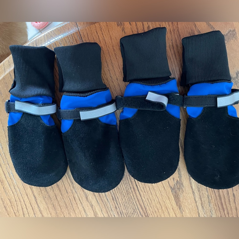 Mutluks fleece dog booties